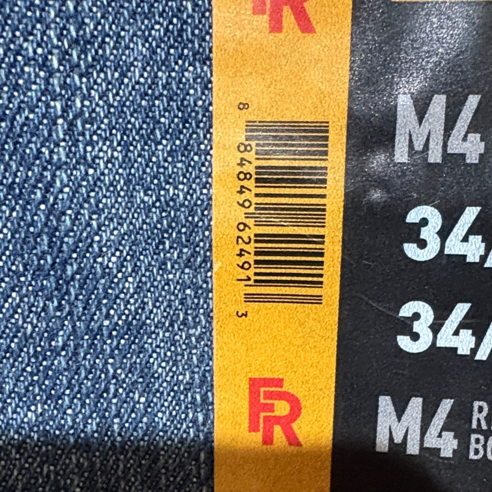 Ariat Men’s Relaxed Bootcut Jeans in Dark Indigo with Contrast Stitching - Picture 9 of 9